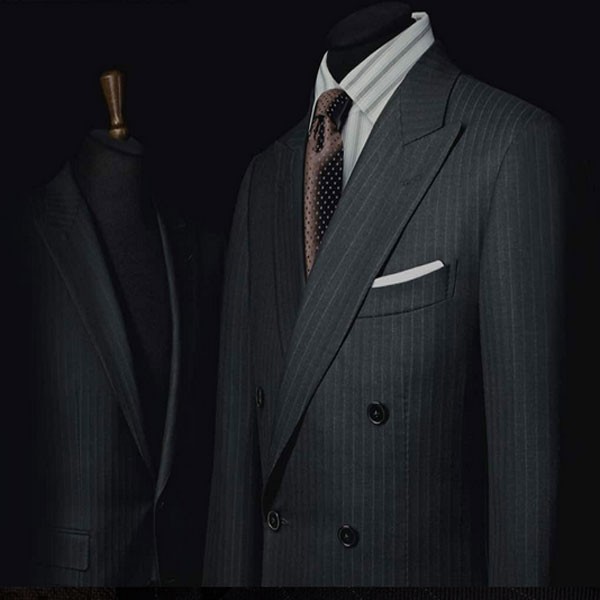 http://asreesfahan.com/AdvertisementSites/1400/11/07/main/suit.jpg